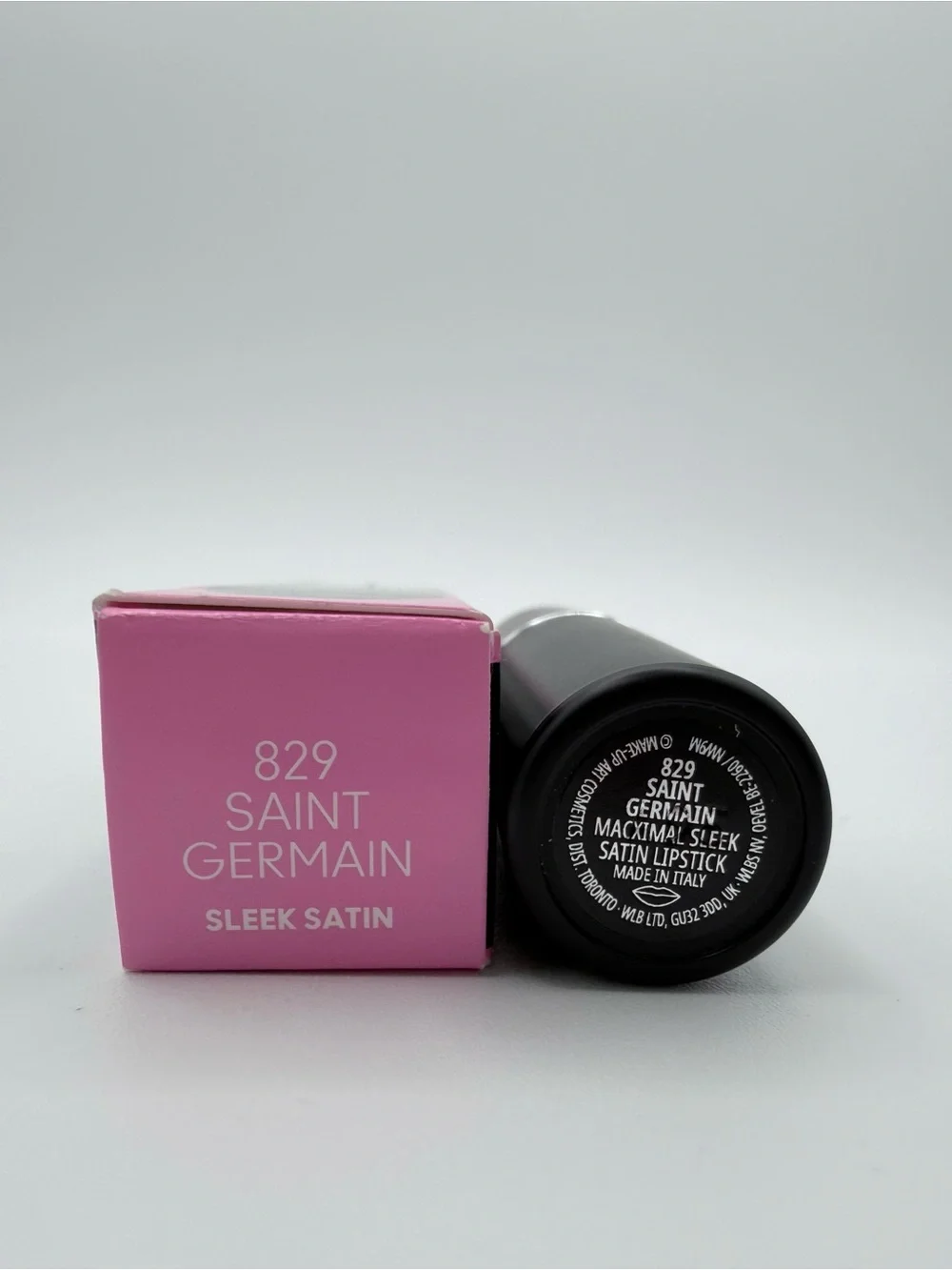 MAC M·A·Cximal Sleek Satin Lipstick - 829 Saint Germain NIB
